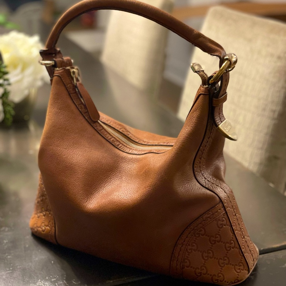 Authentic Gucci Leather Shoulder Bag